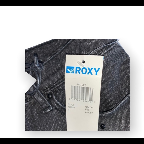 Roxy Red Lips Black Denim Shorts Sz 3 - Picture 3 of 4